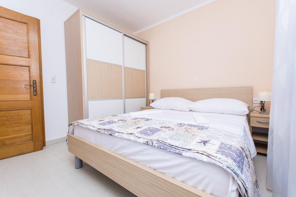 Bisera Trogir