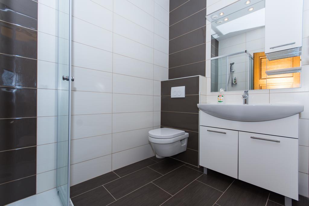 Apartment Bisera *