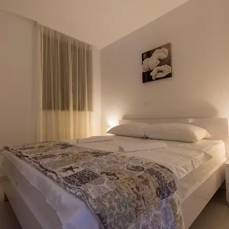Apartments Bisera Trogir Exterior foto